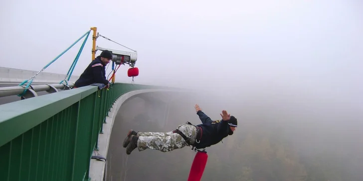 Bungee jumping – skoky ze 60-120 metrů!
