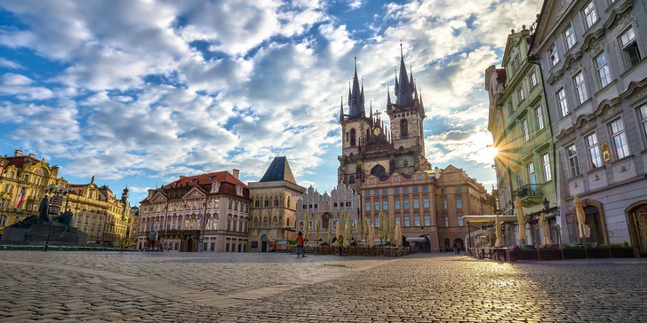Připravený pro vás bude moderní apartmán, který je v těsné blízkosti náměstí Republiky a jen 10 min. pěšky od Staroměstského náměstí. 