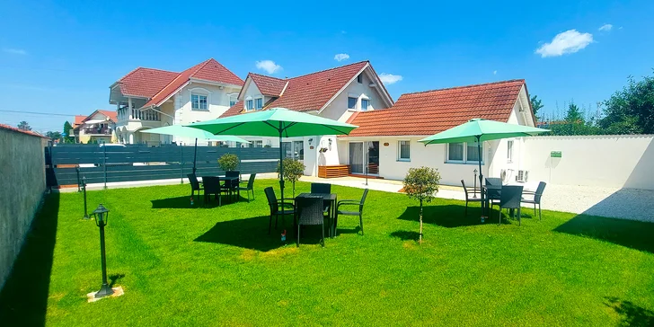 Každý apartmán má vlastný vchod.