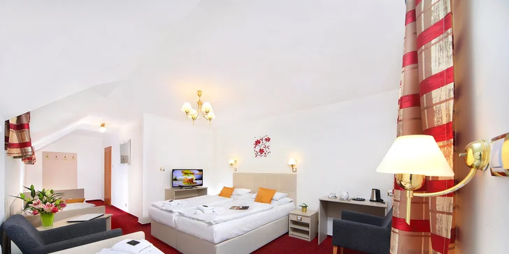 V hotelu jsou k dispozici i vícelůžkové pokoje.