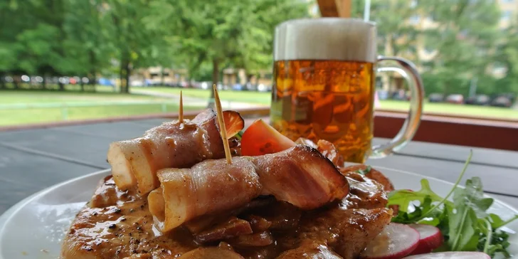 Dva 200g steaky dle výběru s přílohami v restauraci Čertovka