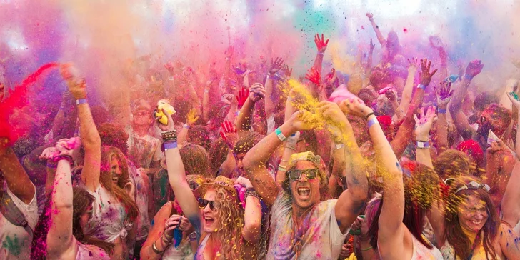 Holi Open Air Festival – barevná oslava míří do Prahy