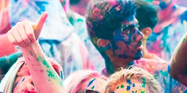 Holi Open Air Festival – barevná oslava míří do Prahy
