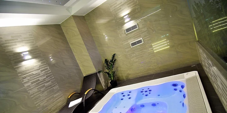 Pobyt pod Vysokými Tatrami ve wellness Kaštieli Lučivná ***