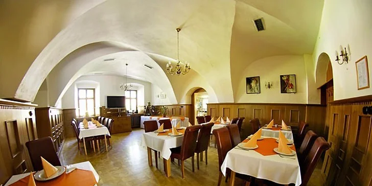 Pobyt pod Vysokými Tatrami ve wellness Kaštieli Lučivná ***