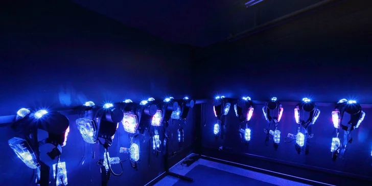 Napínavá laser game až pro 10 hráčů: Unikátní herní módy i hlášky během hry