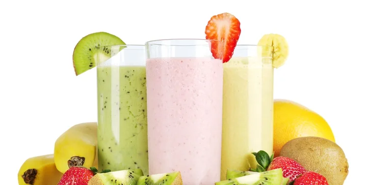 2x smoothie z čerstvého ovoce v kavárně TakeYourTime