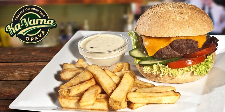 Vynikající burger dle výběru s hranolky v Ka-Varně