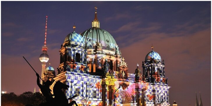 Festival světel v Berlíně s možnosti projížďky lodí