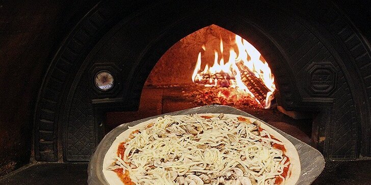 Pravá italská pizza a 60 minut skvělého bowlingu pro až 6člennou partu