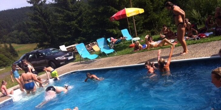 Letní dovolená v Krkonoších - polopenze i venkovní bazén