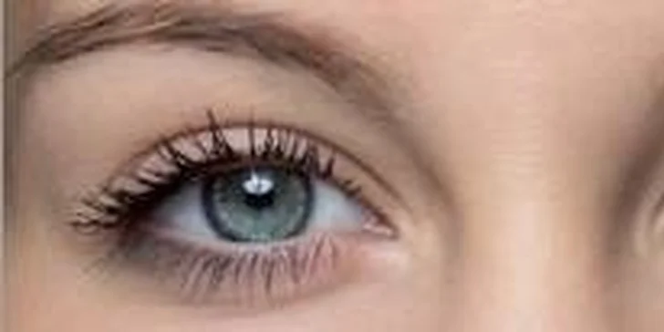 Zvýraznění řas pomocí semi-permanentní maskary - nátěr na řasy který vydrží, plus barvení a úprava obočí