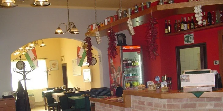Grilování prasete v restauraci Visegrád 11.7.