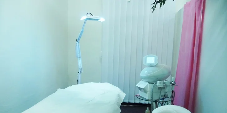 Šetrné a účinné laserové zesvětlení zubů Star White bez peroxidu