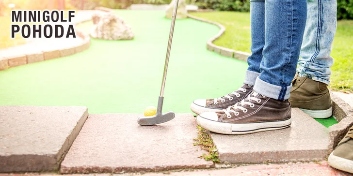 Minigolf u zámku Kozel pro 2-4 osoby