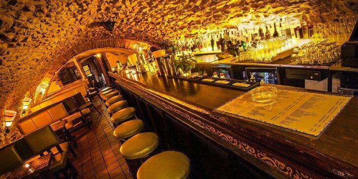 Otevřený voucher do baru Jo's Garáž v samotném srdci Prahy
