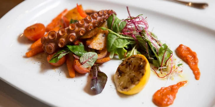 Otevřený voucher v hodnotě 500, 1000 či 1500 Kč do středomořské restaurace