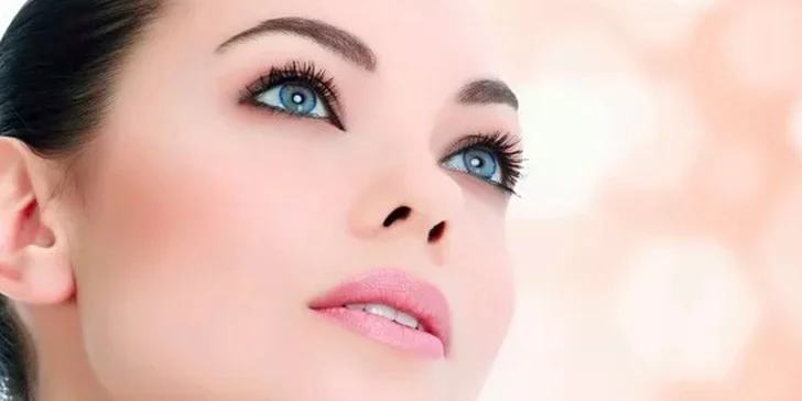 Zvýraznění řas pomocí semi-permanentní maskary - nátěr na řasy který vydrží, plus barvení a úprava obočí
