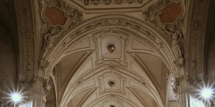 Noční koncerty při svíčkách v kostele u Karlova mostu