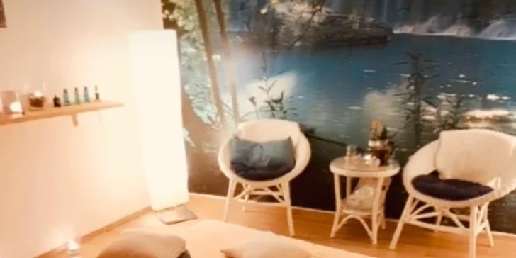 Vyzkoušíte si základní nebo kašmírskou partnerskou masáž, jejichž jemné techniky podpoří hluboké uvolnění a vzájemnou důvěru.