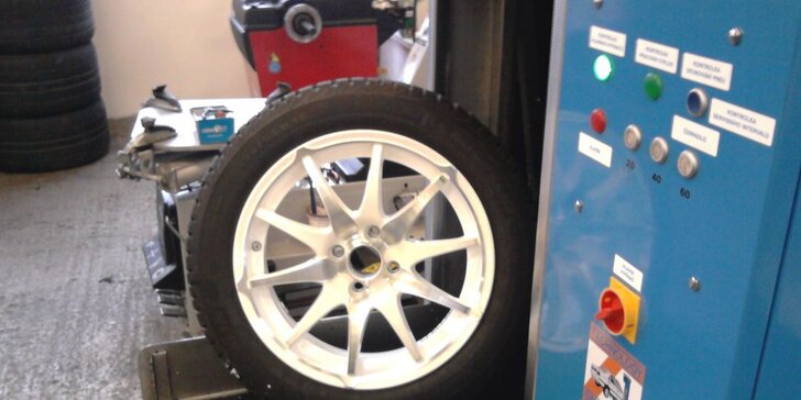 Přezutí pneumatik + servis a doplnění klimatizace