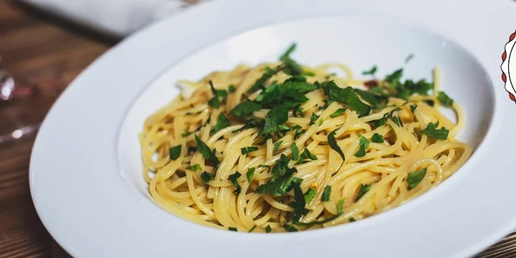 Letní italské menu s těstovinami, salátem i dezertem pro dva