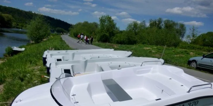 Pronájem motorových lodí na Vltavě