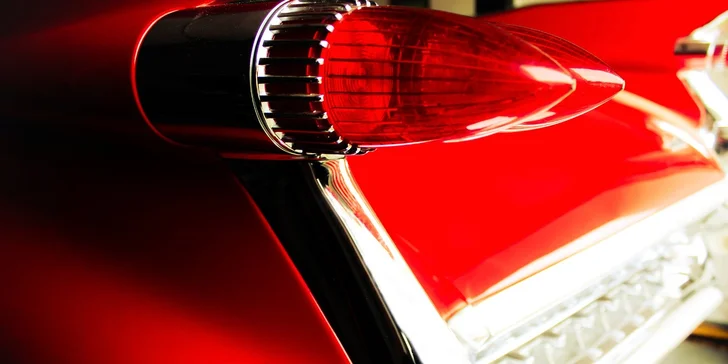 Vstupenka do nového muzea amerických historických automobilů JK CLASSICS