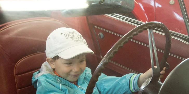 Vstupenka do nového muzea amerických historických automobilů JK CLASSICS