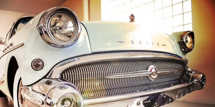 Vstupenka do nového muzea amerických historických automobilů JK CLASSICS