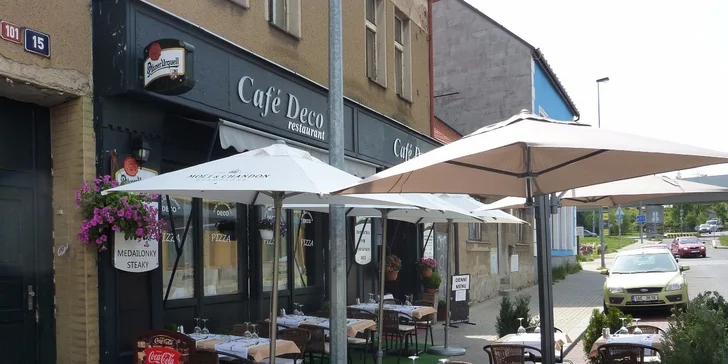 Čerstvý humr pro 2 osoby s aperitivem a salátem