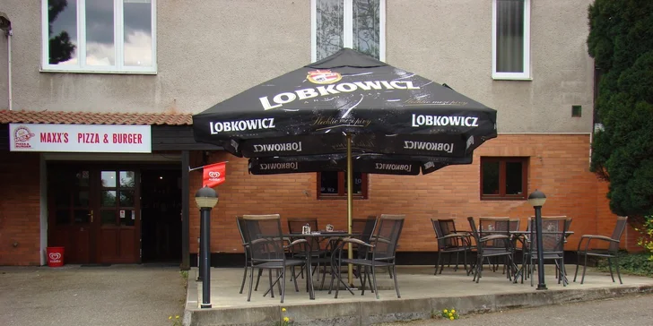 Letní posezení s kávičkou a dobrou palačinkou