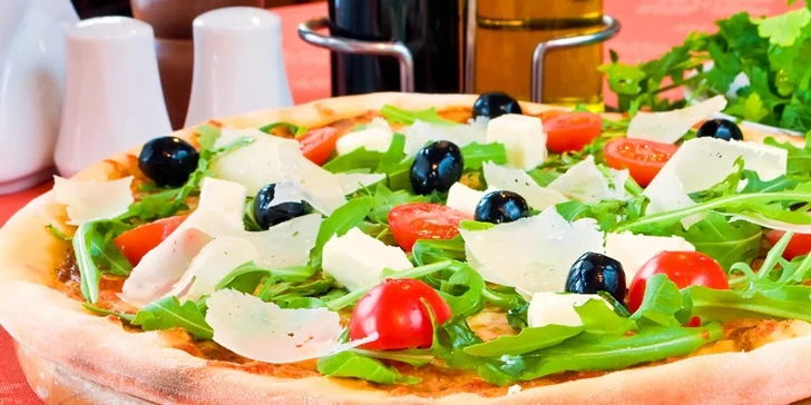 2 křupavé italské pizzy a 2 osvěžující dezerty