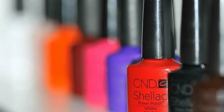 Expres manikúra CND Shellac na Václavském náměstí