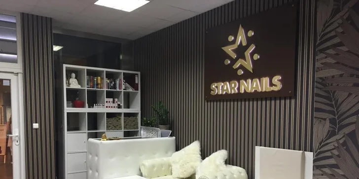 Expres manikúra CND Shellac na Václavském náměstí
