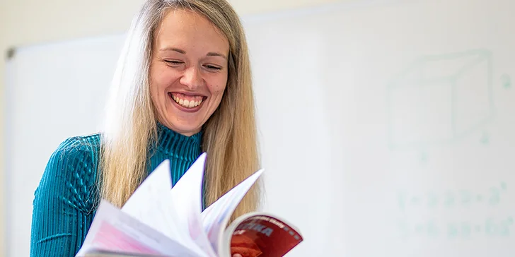 Samozřejmostí je přehledná struktura kurzu, kde student uvidí, které lekce již shlédnul a co ho ještě čeká. 