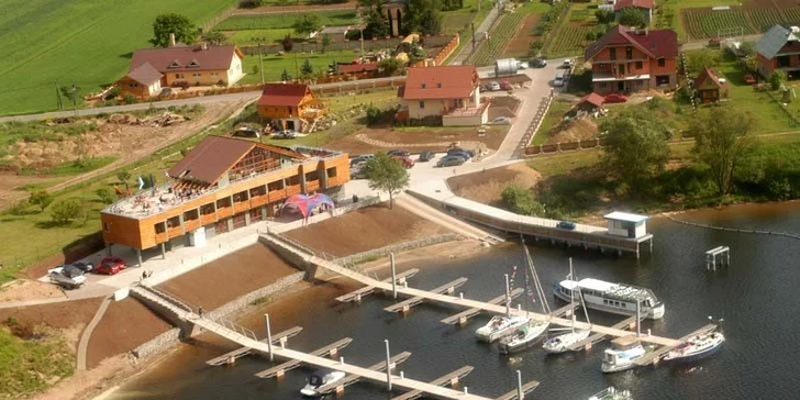 Prázdniny v Hotelu Marina na břehu Žernoseckého jezera