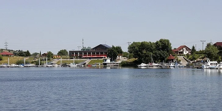Prázdniny v Hotelu Marina na břehu Žernoseckého jezera