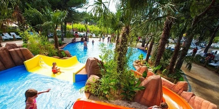 Týdenní dovolená v Beach Resort Solaris**** s dopravou