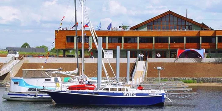 Prázdniny v Hotelu Marina na břehu Žernoseckého jezera