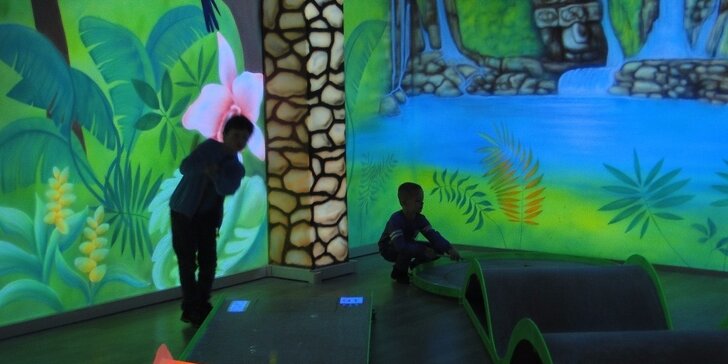 Pojďte si zahrát UV minigolf – užijete si sport, zábavu i světelné efekty