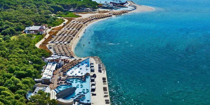 Týdenní dovolená v Beach Resort Solaris**** s dopravou