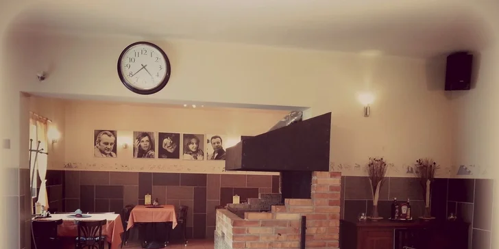 Pořádná porce kuřecích mini řízečků s přílohami