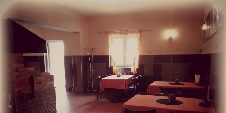 Pořádná porce kuřecích mini řízečků s přílohami