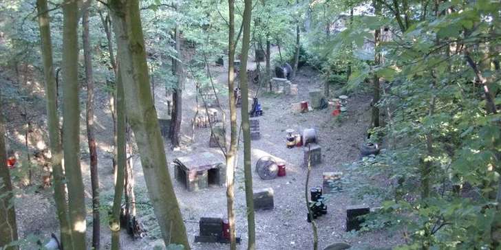 Adrenalinový paintball a 100 kuliček v Aiglově lomu v Poličce