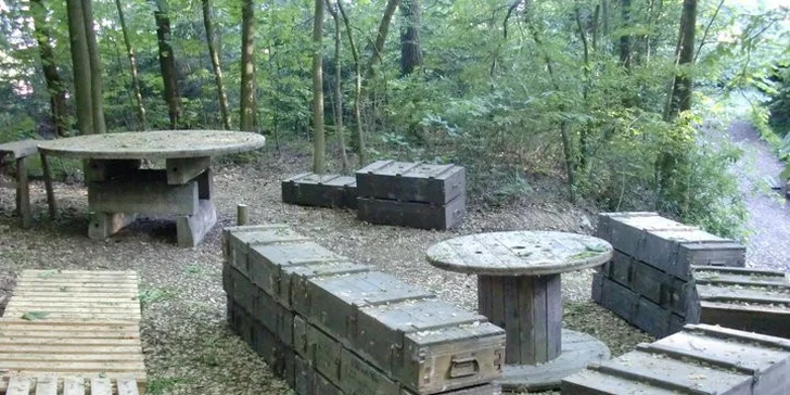 Adrenalinový paintball a 100 kuliček v Aiglově lomu v Poličce