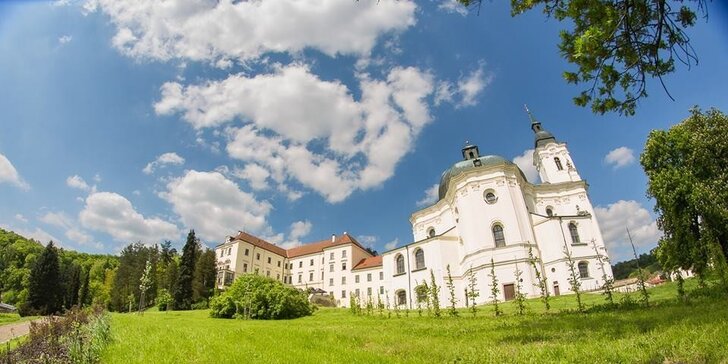 Pobyt na barokním zámku Křtiny uprostřed Moravského krasu