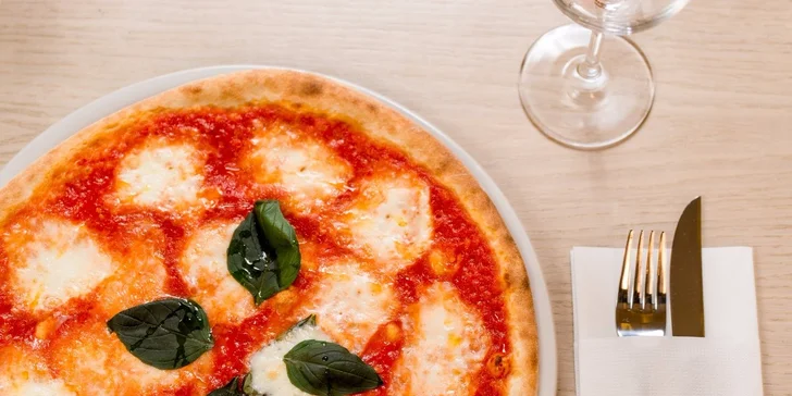 1 nebo 2 delikátní pizzy v Pasta & Pizza Mecca