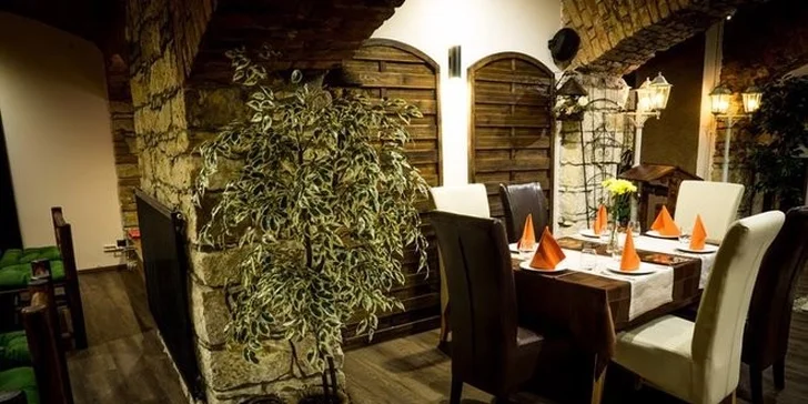 2 kávy a 2 balkánské dezerty v restauraci Singidunum