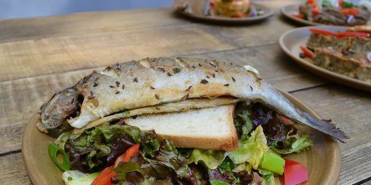 Staročeské menu o třech chodech ve středověké krčmě